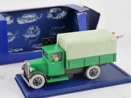 VOITURE / TINTIN / LE CAMION MILITAIRE / 1/43