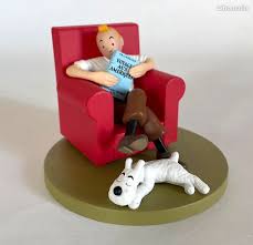 FIGURINE / TINTIN À LA MAISON FAUTEUIL ROUGE